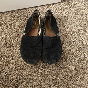 Black TOMS🖤
